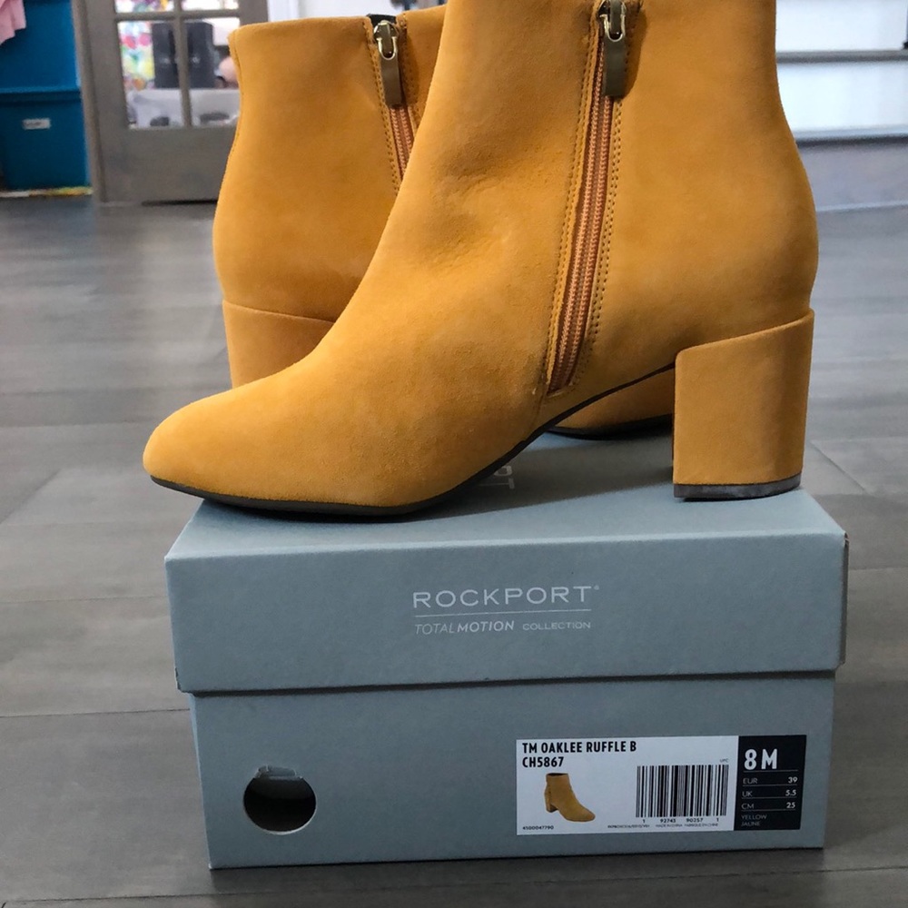 Women's Rockport Total Motion Oaklee Ruffle Bootie